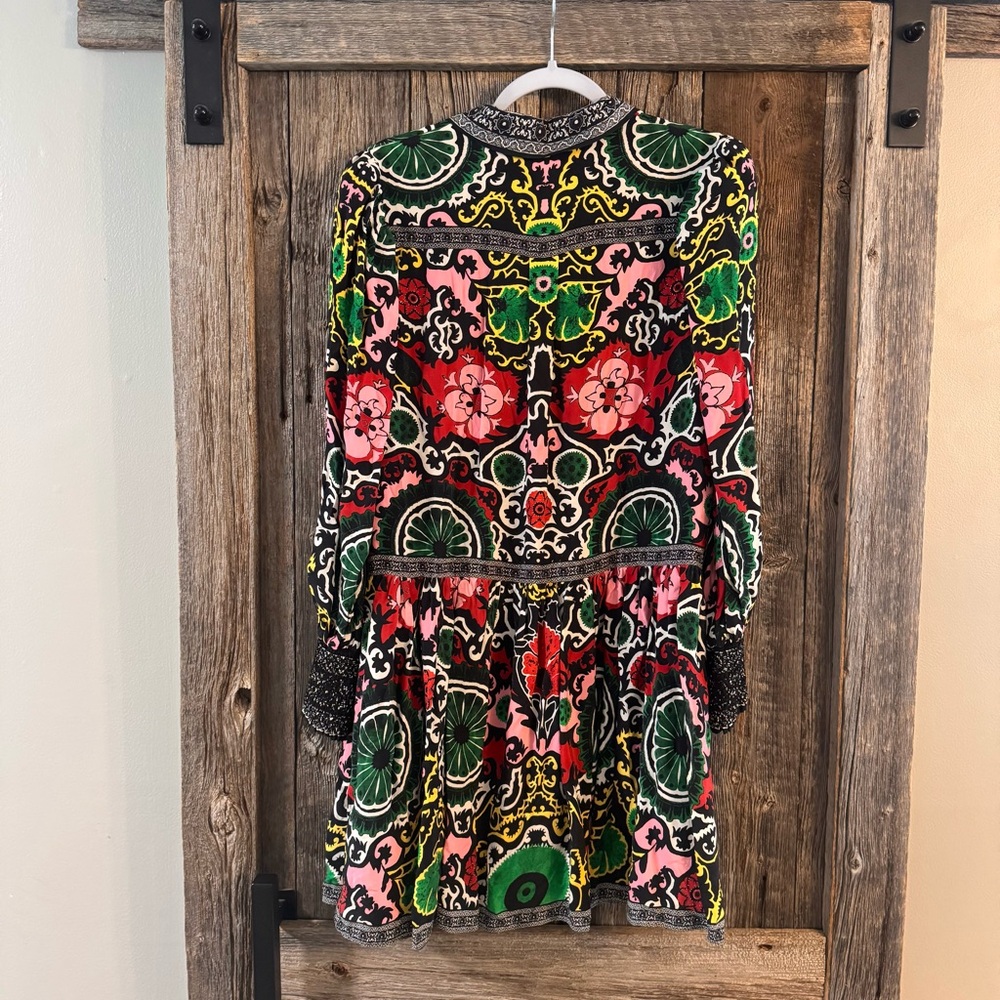 Alice + Olivia Bertha Blouson Sleeve Mini Dress in Monarch Black Print - Picture 6 of 8